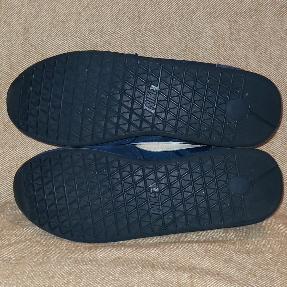 Nike Vintage 1985 Rio Trainers in LIKE NEW condition - Picture 9 of 10